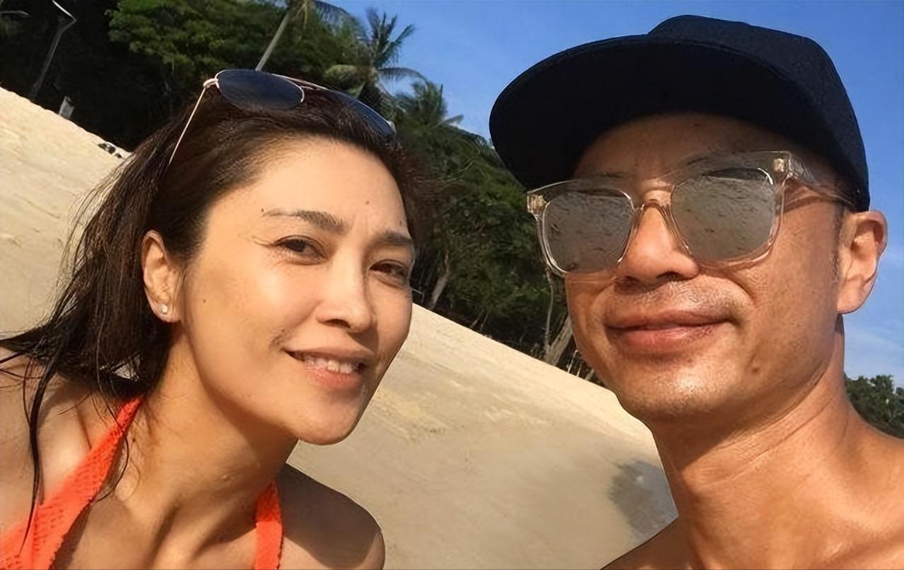 李克勤最好听的十首歌_李克勤夫妇和胡枫汪明荃相聚_李克勤
