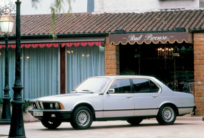 为什么全新BMW 5系是中大型豪华轿车的安全典范？_为什么全新BMW 5系是中大型豪华轿车的安全典范？_典范2021款自动进取型