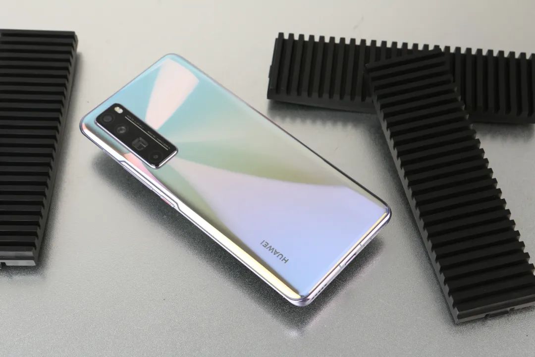 nova系列手机：年轻用户的时尚选择_年轻人用的手机品牌_年轻人的手机品牌