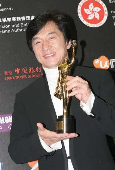 成龙在国际的影响有多大知乎_成龙世界影响力视频_成龙的国际成就与影响力