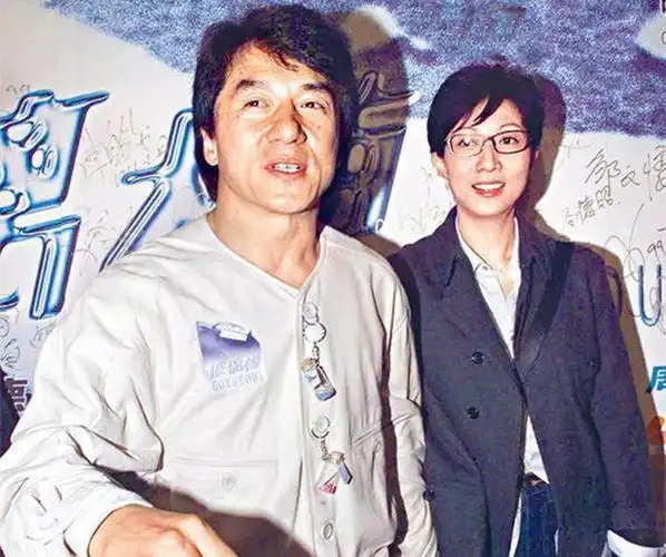 成龙世界影响力视频_成龙在国际的影响有多大知乎_成龙的国际成就与影响力