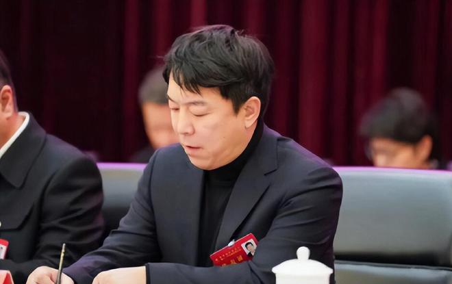 刘德华的公益事业与社会责任_刘德华做的慈善事业_刘德华公益慈善