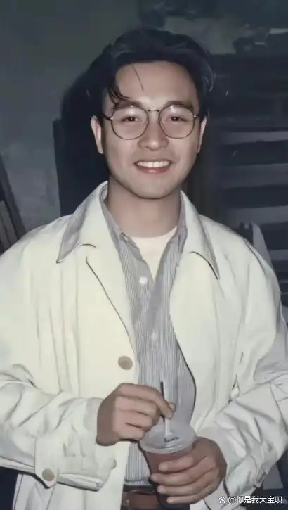 张国荣电影和音乐哪个成就高_张国荣的影响_张国荣的音乐与电影影响