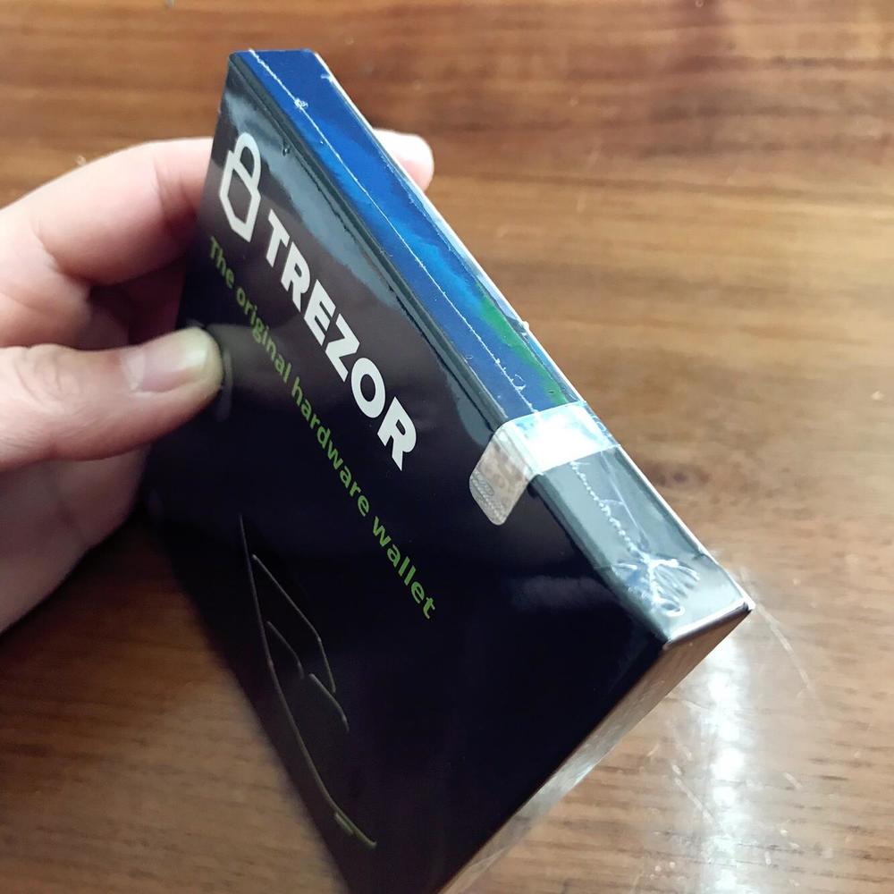比特币硬件钱包使用指南之Trezor硬件钱包详细使用教程与介绍
